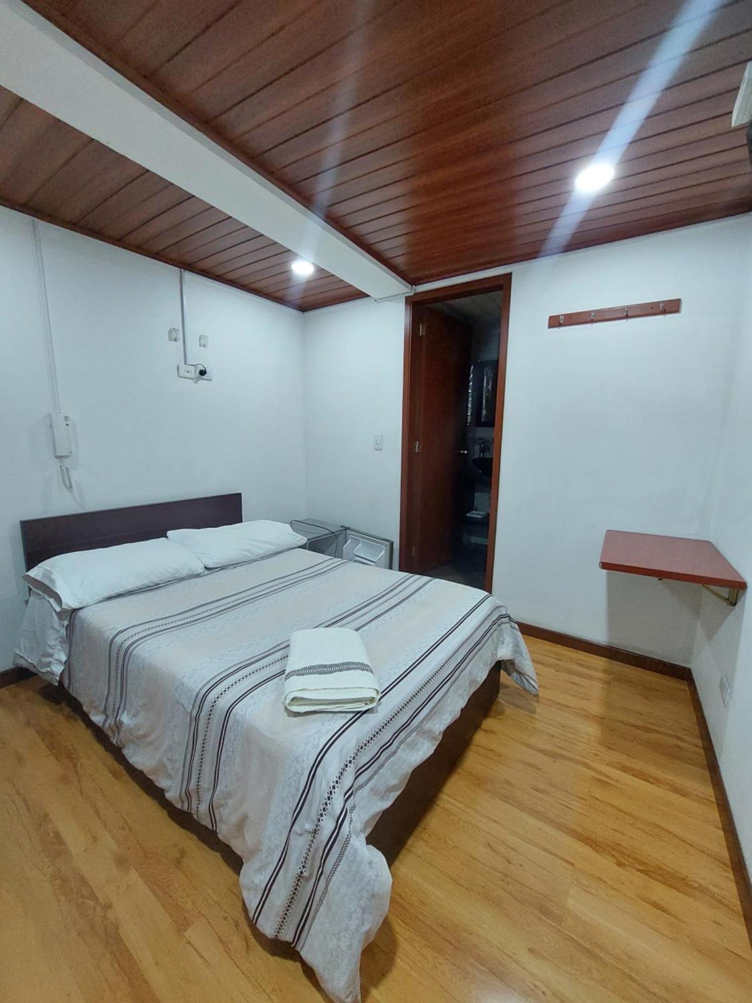 Hotel Casa Huesped Kiwi Богота Экстерьер фото